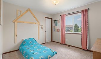 2011 12th Ave NE, Austin, MN 55912