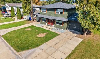 800 N HAWTHORNE Dr, Appleton, WI 54915