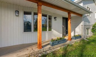 9095 76th St SE, Alto, MI 49302