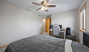 9352 67th St NW, Annandale, MN 55302