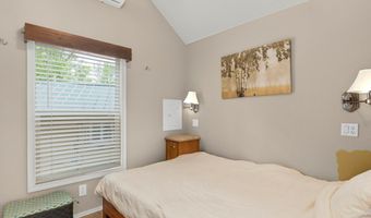 10 P St, Cascade, ID 83611
