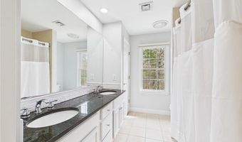 30 Taggart Ct, East Greenwich, RI 02818