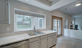 7010 GREEN SPRING Ln, Alexandria, VA 22306