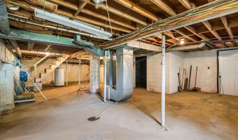 185 ESTALINE VALLEY Rd, Augusta Springs, VA 24411