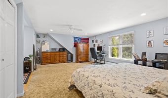 10 Bartlett Rd, Middletown, RI 02842
