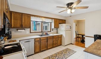 1304 7th St NW, Altoona, IA 50009