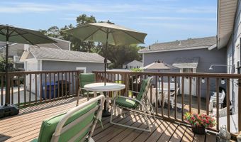 324 E End Ave, Belford, NJ 07718