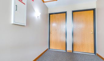 2127 Luann Ln 6, Madison, WI 53713