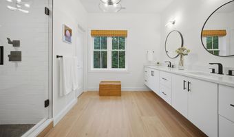 43 Oak Ridge Dr, Avon, CT 06001