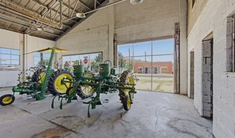601 W Holland Ave, Alpine, TX 79830
