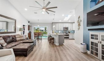 403 FLAMINGO Dr, Apollo Beach, FL 33572