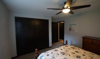 1127 NE 32nd Ave, Aberdeen, SD 57401