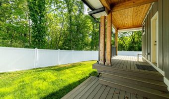 6172 Hellner Rd, Ann Arbor, MI 48105