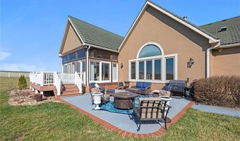 14971 Fairmount Rd, Basehor, KS 66007
