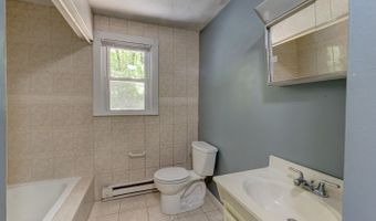 39 Bernside Dr, Bristol, CT 06010