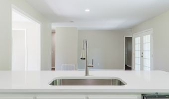813 Gordon Ave, Adel, GA 31620