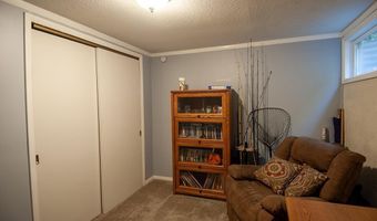 922 ARAPAHO St, Cheyenne, WY 82009