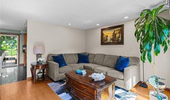 72 Winifred Ave, Warwick, RI 02889