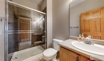 5904 S Ukraine St, Aurora, CO 80015