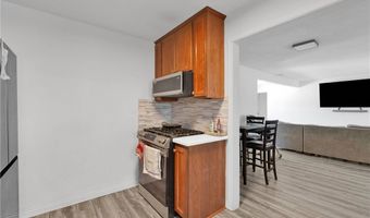 11806 Chamberlaine, Adelanto, CA 92301