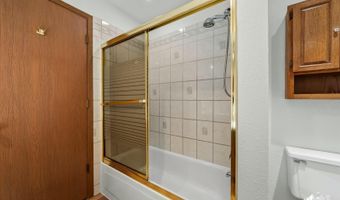1521 Cache Dr, Anchorage, AK 99507
