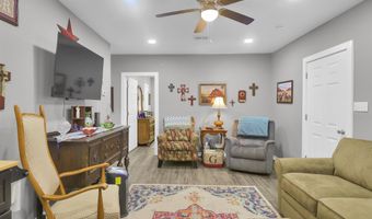 554 E San Antonio St, Alto, TX 75925
