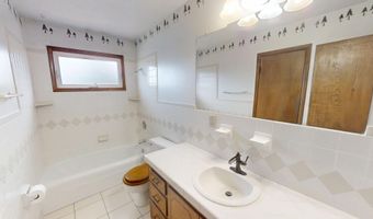 2153 W 42nd St, Casper, WY 82604