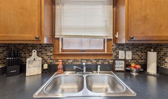 9629 Carter Ave, Allen Park, MI 48101