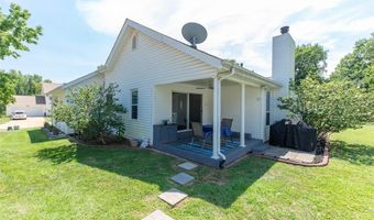 765 Spring Hill Farm Dr, Ballwin, MO 63021