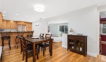 7 Jencks Rd, Cumberland, RI 02864