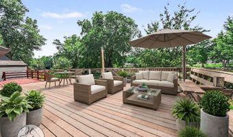 630 Oceola Dr, Algonquin, IL 60102