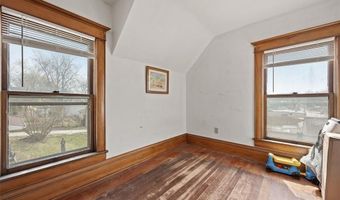 207 N Davis St, Anamosa, IA 52205