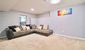 5 Edgewood Ave, Cumberland, RI 02864