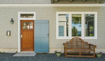 11 Grason Ln, Bar Harbor, ME 04609