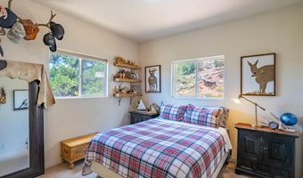 944 W Foothill Dr, Apple Valley, UT 84737
