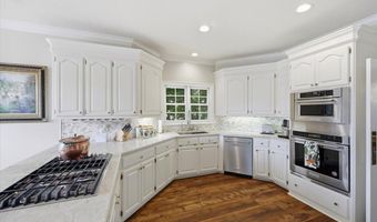 103 Woodlands Green Dr, Brandon, MS 39047