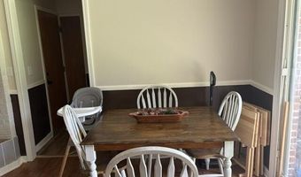 1404 S Madison Ave, Aurora, MO 65605