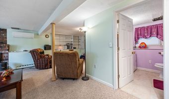 272 Westwoods Ter, Bristol, CT 06010