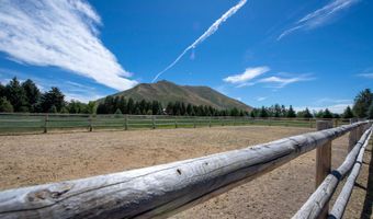 106 Chestnut Ln, Bellevue, ID 83313