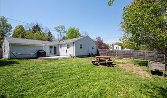 1 Knollwood Dr, Cumberland, RI 02864