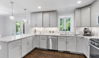1405 Commerce Way 22, Attleboro, MA 02703