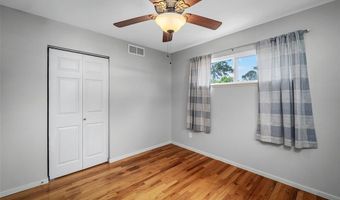 236 Hillcrest Blvd, Ballwin, MO 63021