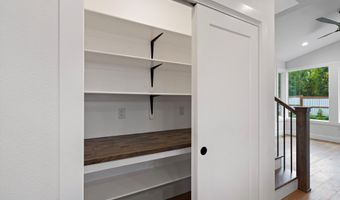 9191 Chapelle Cir, Anchorage, AK 99518