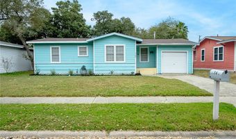 1360 Oak Park Dr, Aransas Pass, TX 78336