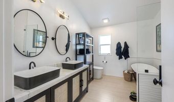 6503 Friendly Pl, Carlsbad, CA 92011