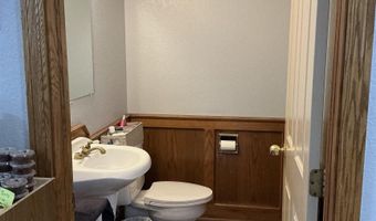 503 Benton Ave W, Albia, IA 52544