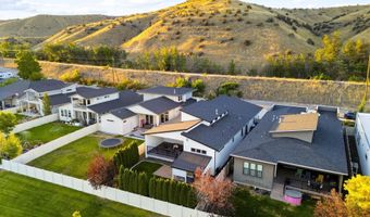 7645 W Hill Rd, Boise, ID 83714