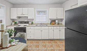 301 Lampert St, Alton, IL 62002