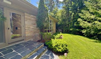 281 Clyde Rd, Bangor, ME 04401