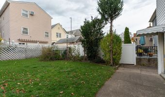17 E 39TH St, Bayonne, NJ 07002